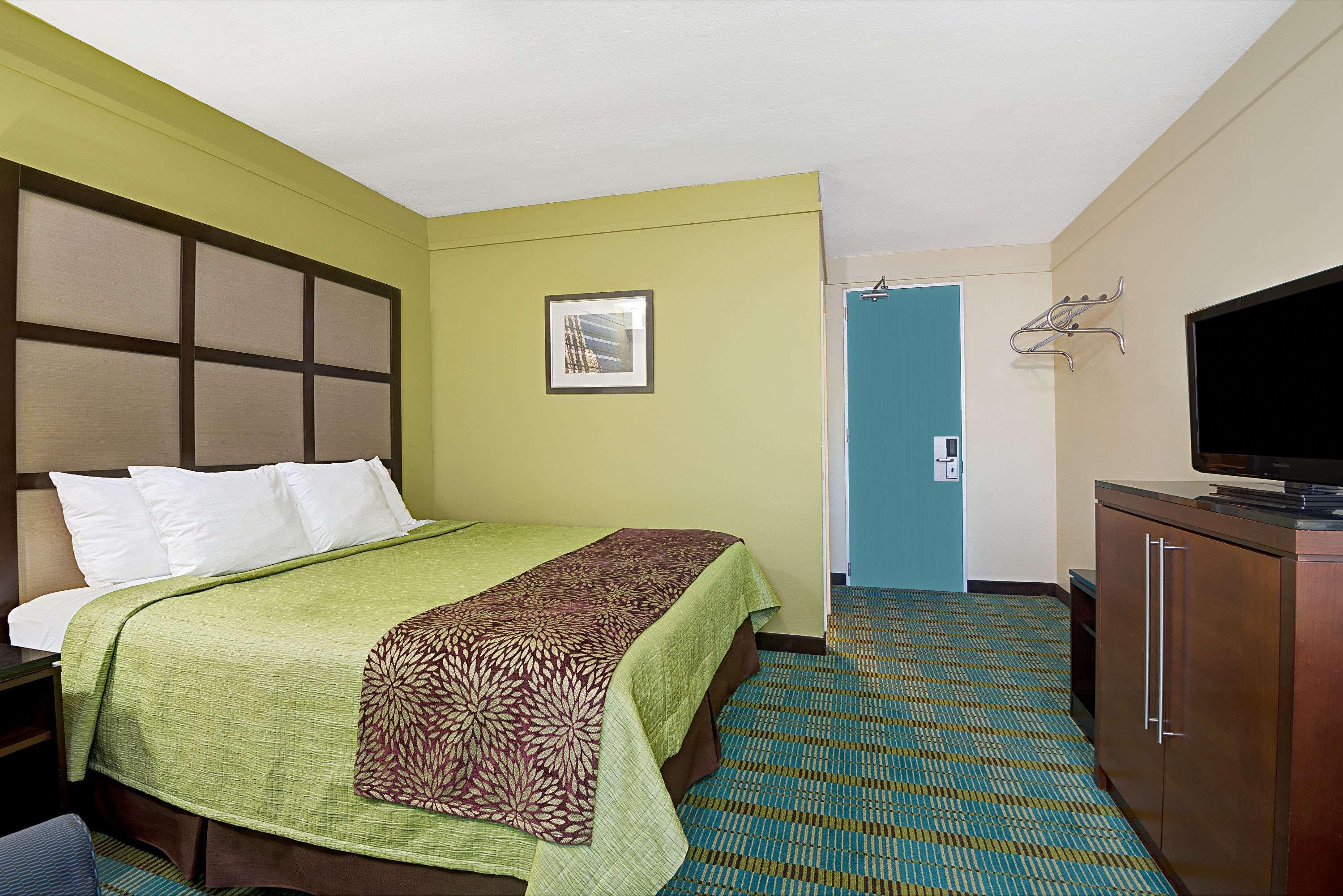 Days Inn By Wyndham Southington Exterior foto
